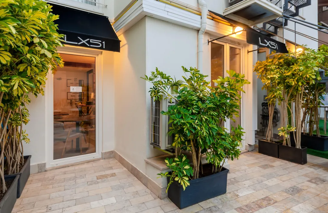 Lx51 Lisbon Center - Studios & Suites By Apt Iin-1